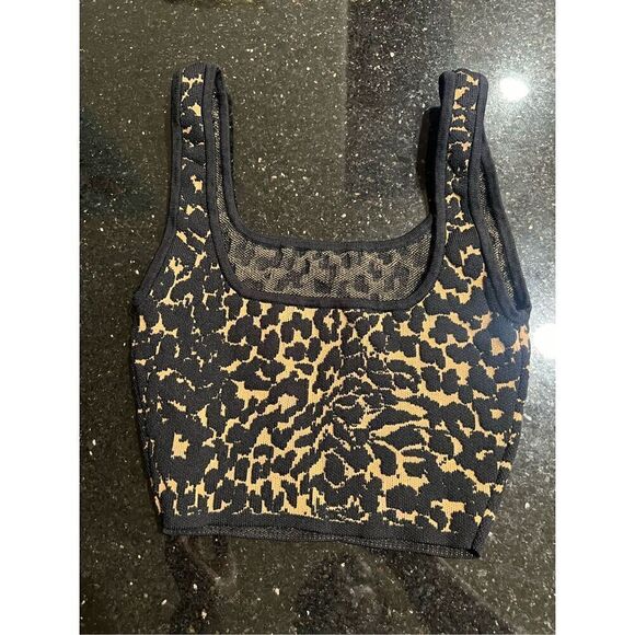 Babaton Aritzia Leopard Print Thick Crop Top Women's Black and Yellow size XXS - Picture 4 of 5